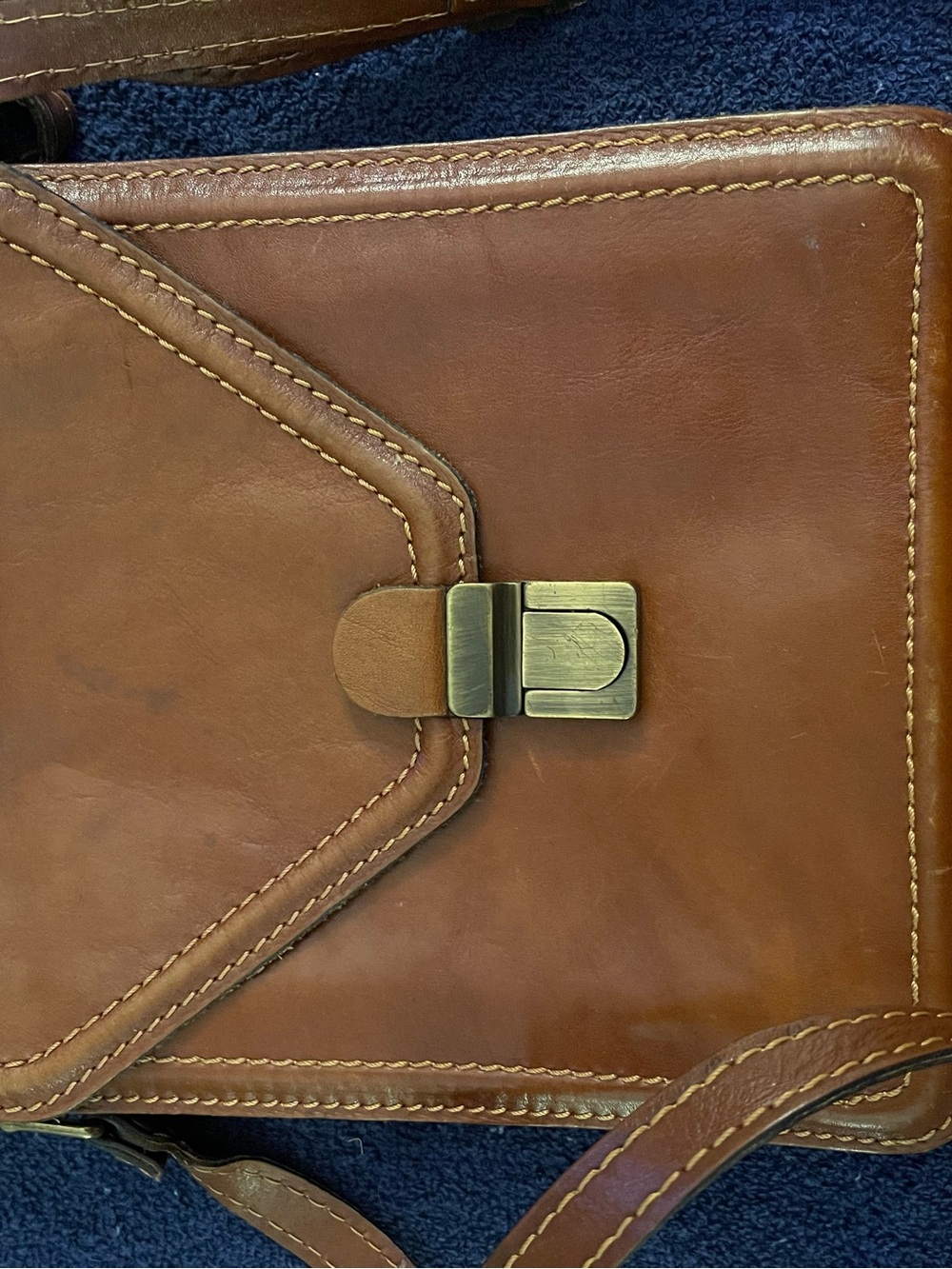 Vintage Classic Brown Leather Crossbody Bag